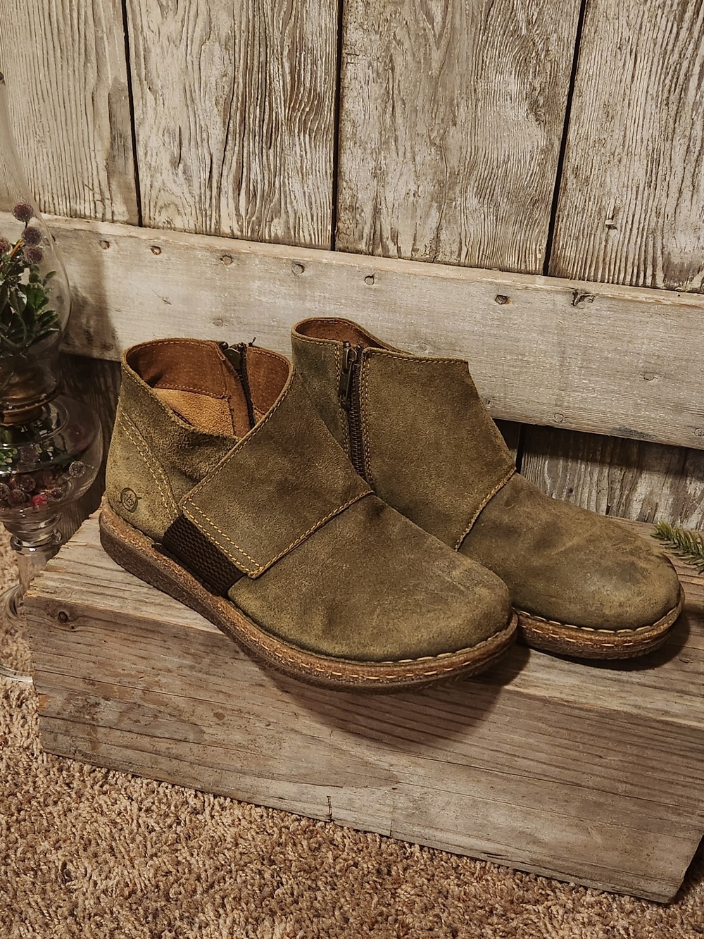 Women's Casual Suede Ankle Boots, Zip Sides, in Olive Green Color. Size 9.